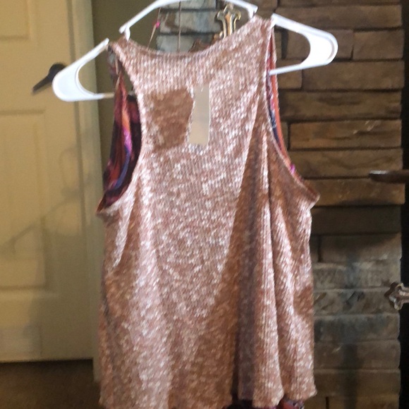 Top - Picture 3 of 3